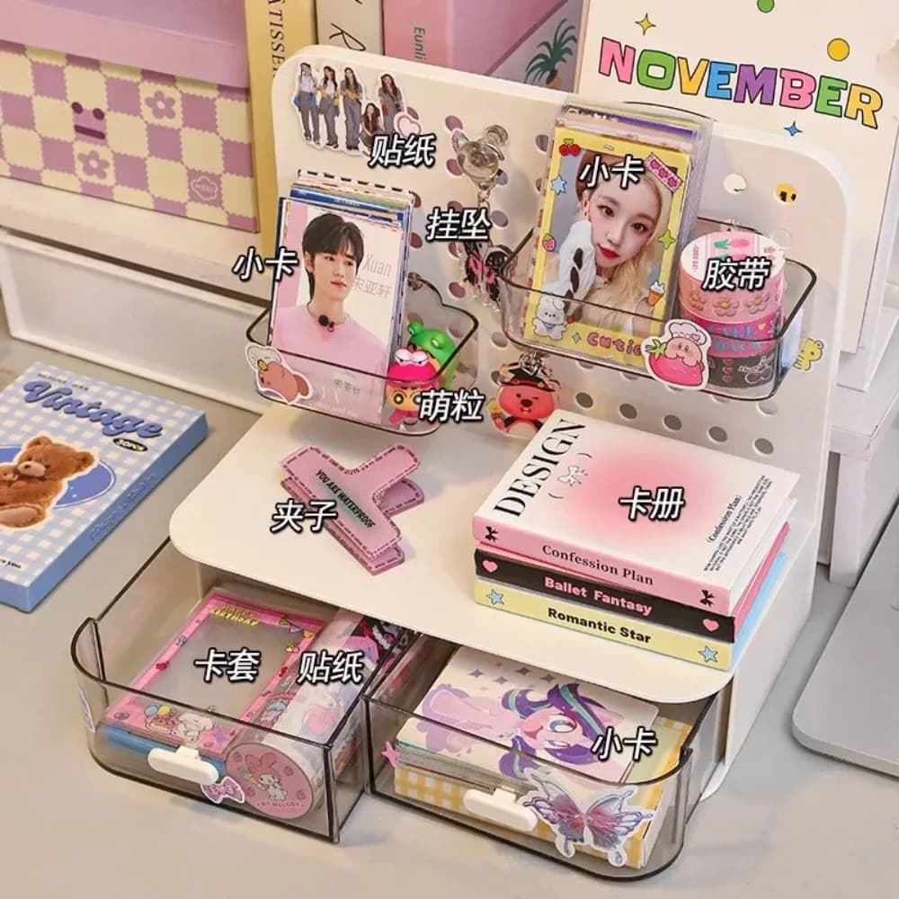 Organizer biurkowy z tablicą perforowaną i szufladkami