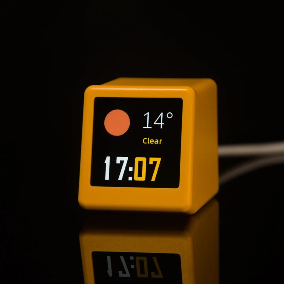 Smart stacja pogodowa WiFi z zegarem i animacjami GIF – GeekMagic