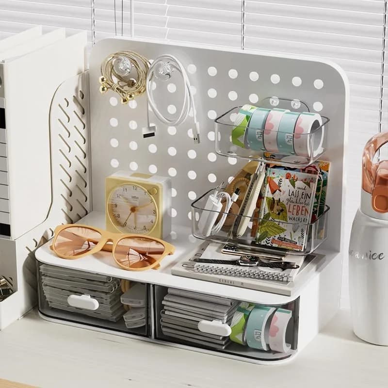 Organizer biurkowy z tablicą perforowaną i szufladkami